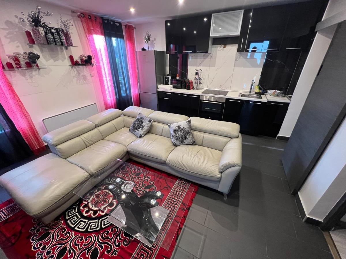 Zekri Apartment Livry-Gargan Ngoại thất bức ảnh