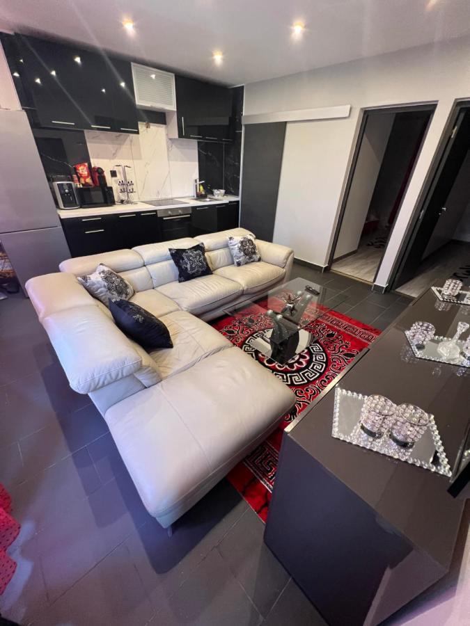Zekri Apartment Livry-Gargan Ngoại thất bức ảnh